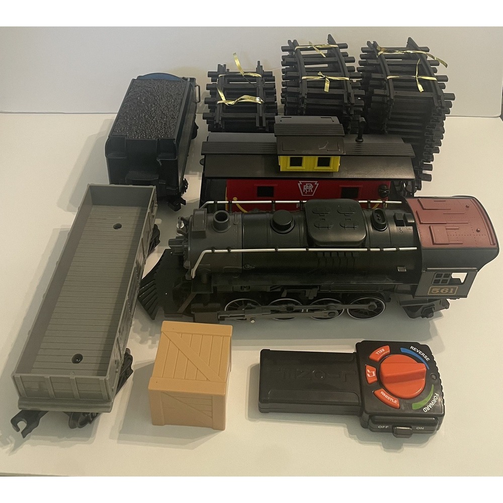 Lionel Pennsylvania Flyer #7-11808 Ready-To-Play Polar Express Train Set - EUC